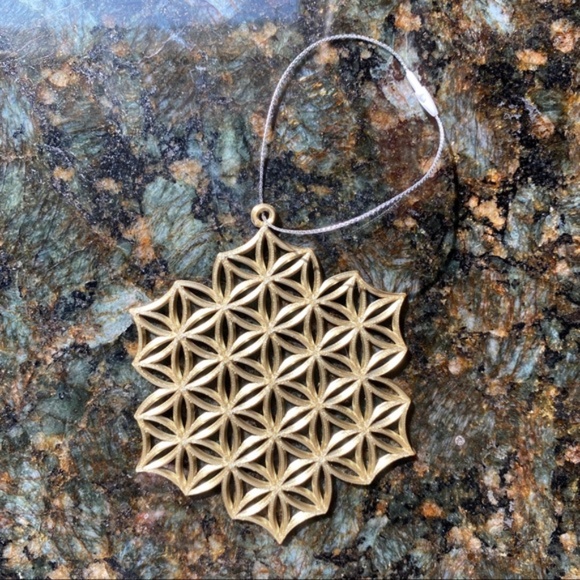 Bronze Snowflake Ornaments (Set of 12) - Picture 3 of 6